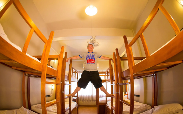 Pak-Up Hostel