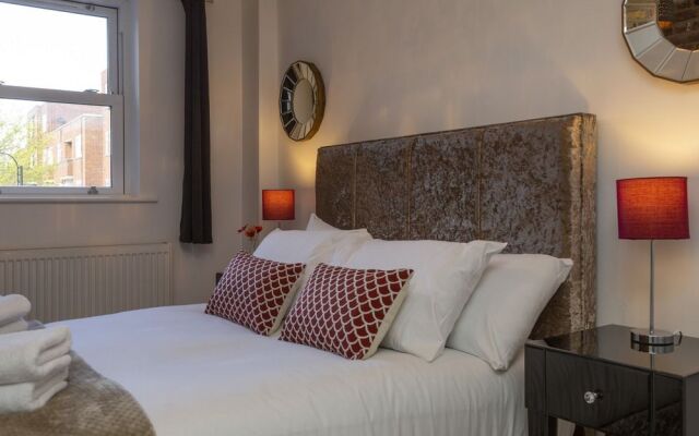 Boutique Tower Bridge Apartment