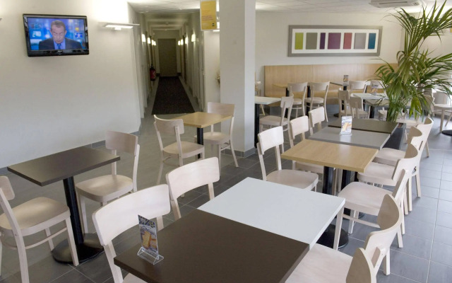 B&B HOTEL Aix-en-Provence Le Tholonet