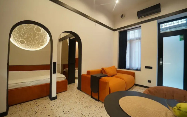 JAIS Home-Moon Apartment-Old Town/ Muzeului Square