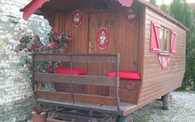 Khatoun Yourte & Roulotte