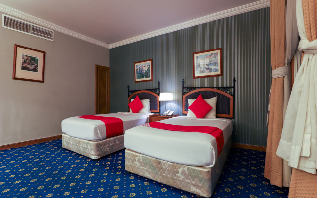 City Plaza Hotel