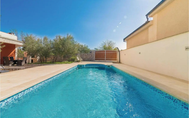 Two-Bedroom Holiday home Jezera with a Fireplace 05