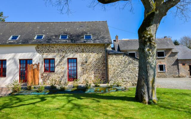 Charming Holiday Home in Bonnemain overlooking a Pond