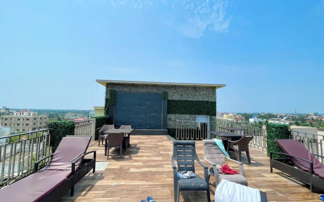 TBS Sea View - Full AC- Pool & Breakfast