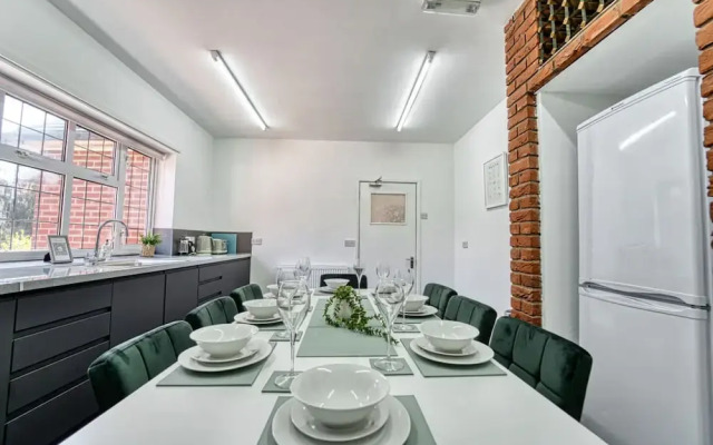 Host Stay Chester House Retreat