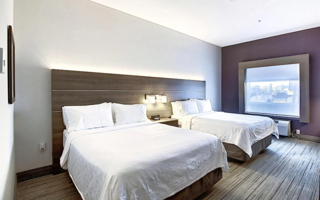 Holiday Inn Express Airport-Calgary by IHG