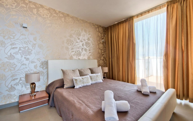 Magnificent Seafront 2-bedroom Sliema penthouse