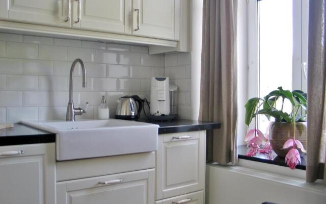 Le Baron Apartments