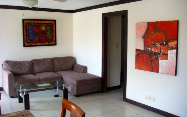 Tuanis Aparthotel