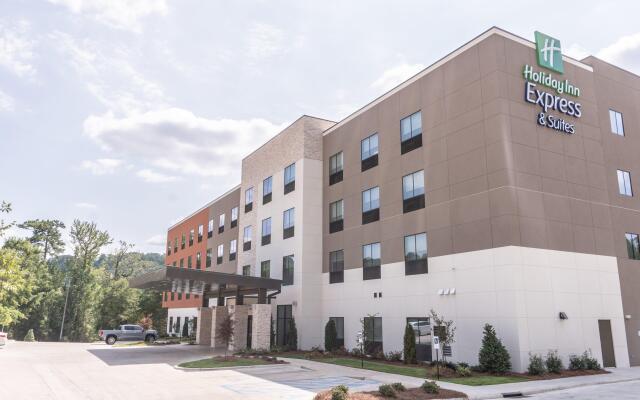 Holiday Inn Express & Suites Birmingham - Homewood, an IHG Hotel