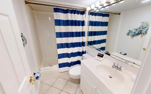Sandpiper Cove 1086 2 Bedroom Condo by RedAwning