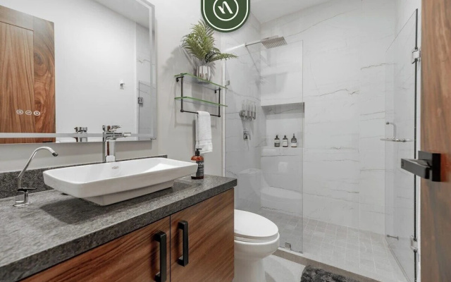 Luxury 2 BR Condo With Beachview - Rooftop Pool