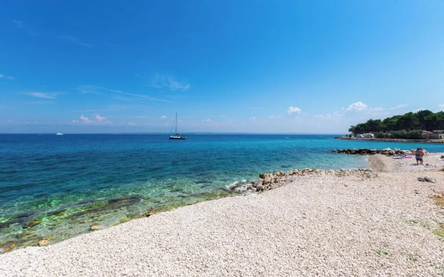 Room-caravan Near the sea 4