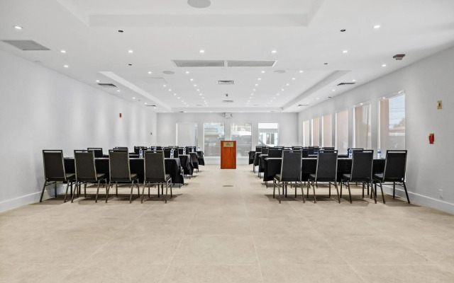 Doubletree By Hilton New York Jfk Airport Hotel