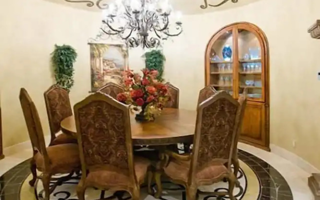 Bella Estate By Signature Vacation Rentals