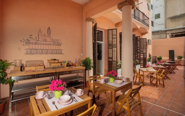 Antonios Hostal