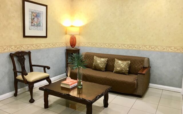 Superior Apartment Robinsons Place Rpr 10