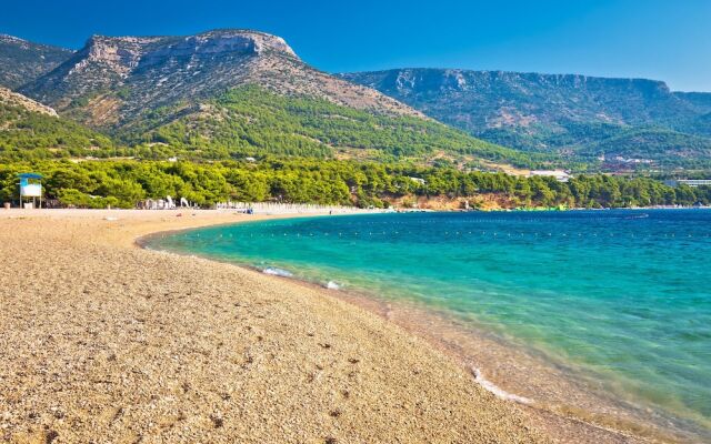 Zlatni rat Beach Resort