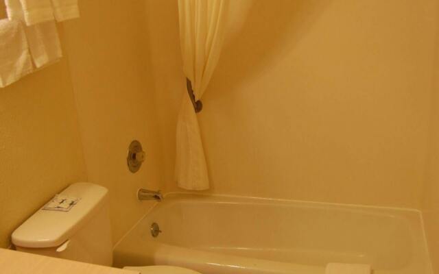 Western Inn Lakewood Tacoma