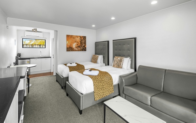 Auckland Airport Motel – Guest Rooms – Mangere