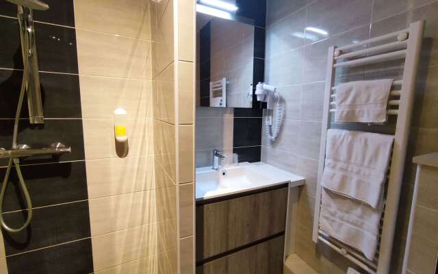 Logis Hôtel la Résidence