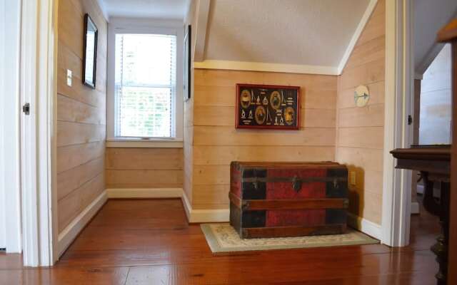 Sea Cliff - 4 Br Home