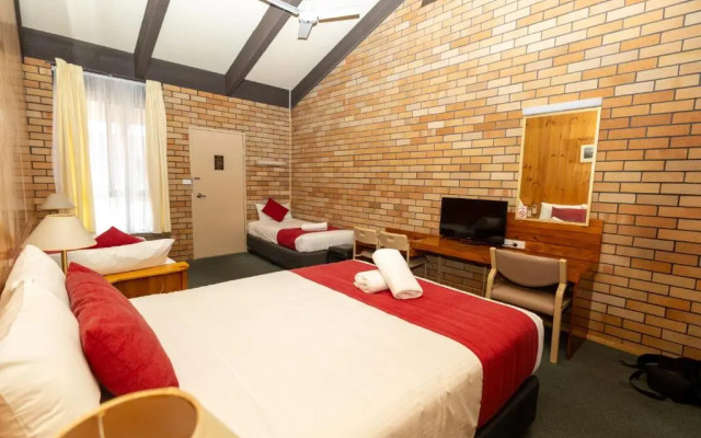 All Travellers Motor inn