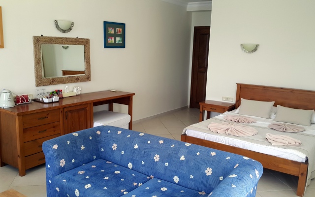 Ece Hotel Sovalye Island