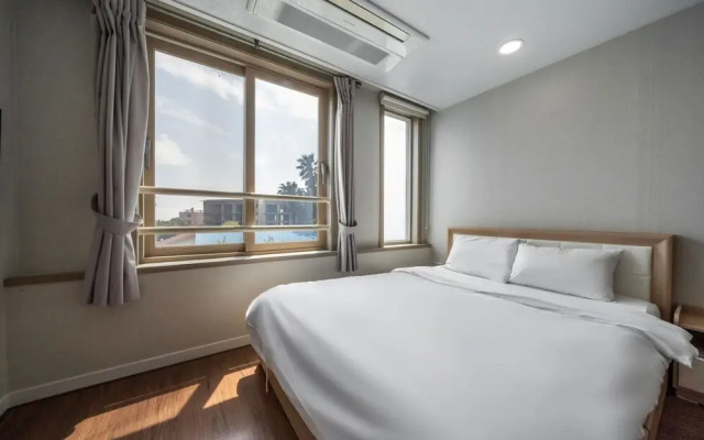 Seogwipo Beach Hotel