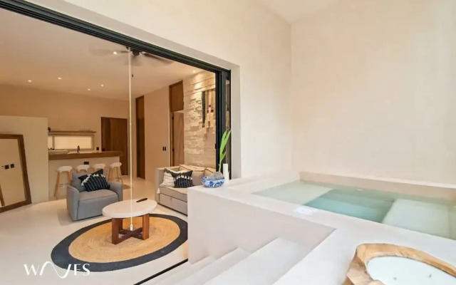 Spacious 3 Br w Private Pool Exclusive Gym