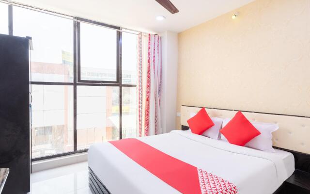 SPOT ON 29729 Hotel Pride Residency