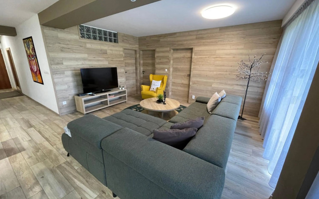 MJ Apartments Panorama