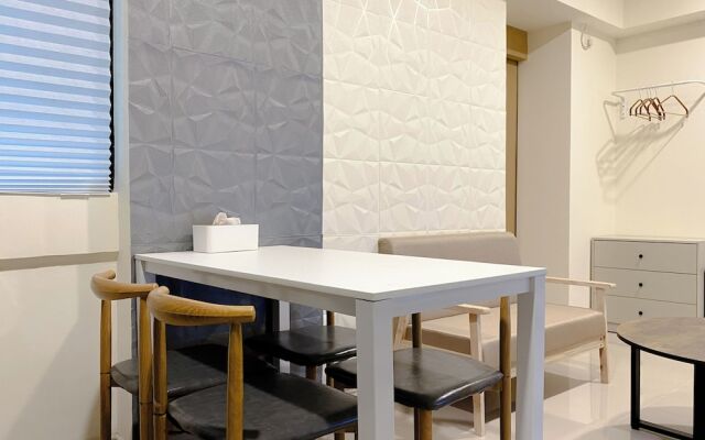 Restful And Modern Look 2Br At Meikarta Apartment