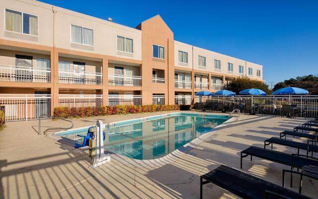 Quality Inn Fayetteville near Fort Bragg