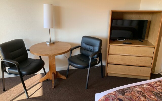 California Suites Hotel
