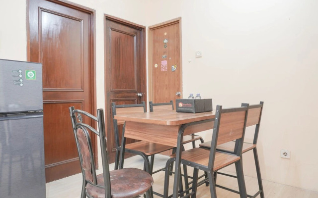 Comfort And Cozy 2Br At Gajah Mada Mediterania Apartment