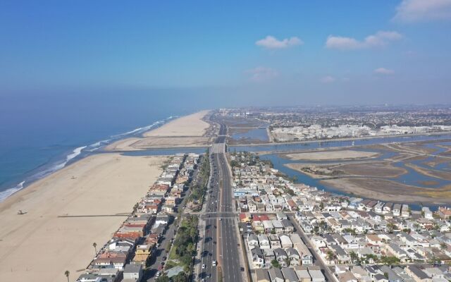 6302 W. Ocean Front (68447)