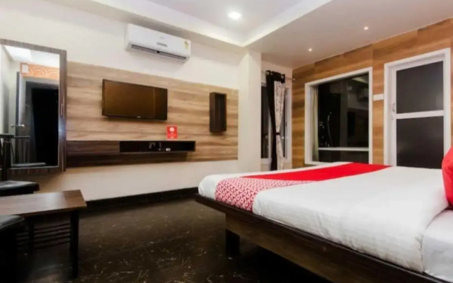 Oyo Flagship 81419 Delhi Suites