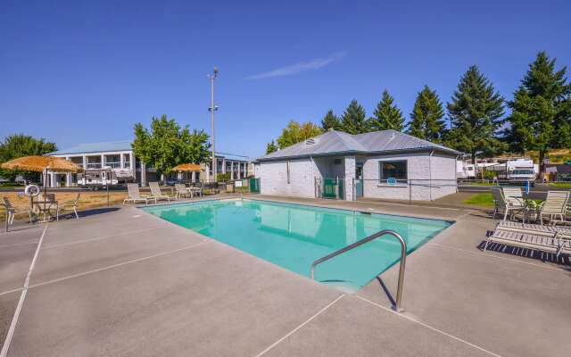 Americas Best Value Inn Phoenix Medford