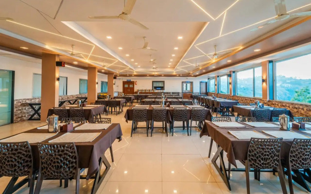 Treebo Kaizen, 3 Kms From Paragliding