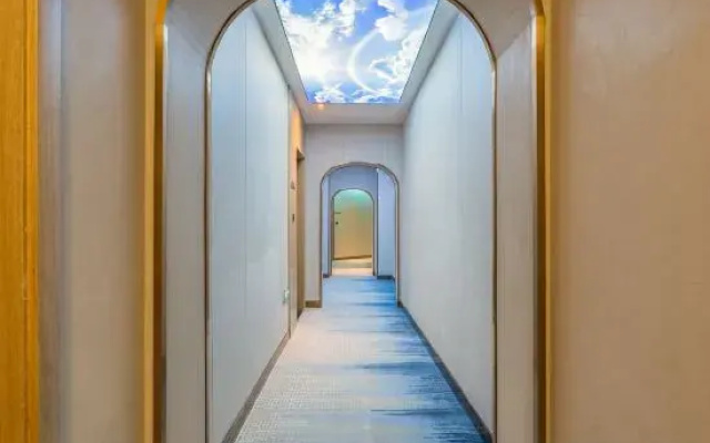 Dequan Luxury Hotel (Wangjingqiao, National Exhibition Center)