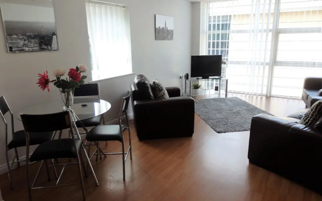 Stunning 2-bed Apartment Located in Gateshead