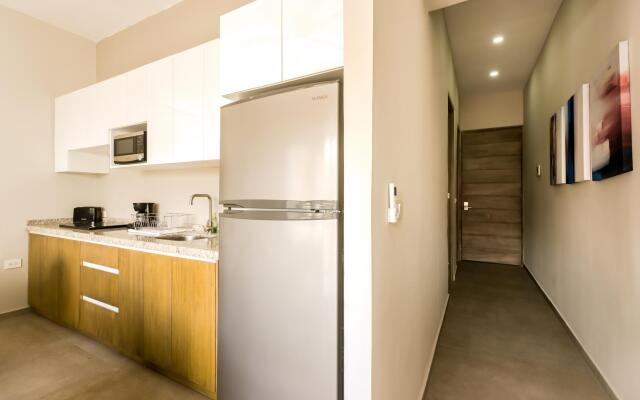 1BR Luxury apartment 5 minutes from the beach!