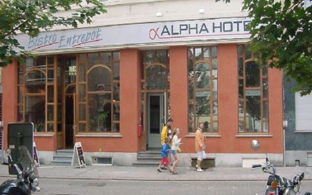 Alpha Hotel