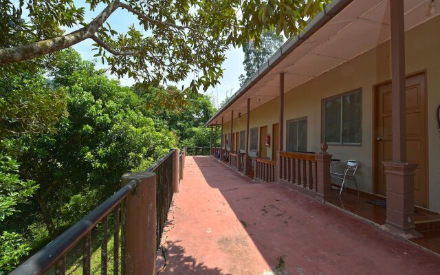 Oyo 90630 Mat Leon Village