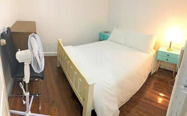 Low price clean linen and free stuff No. 2