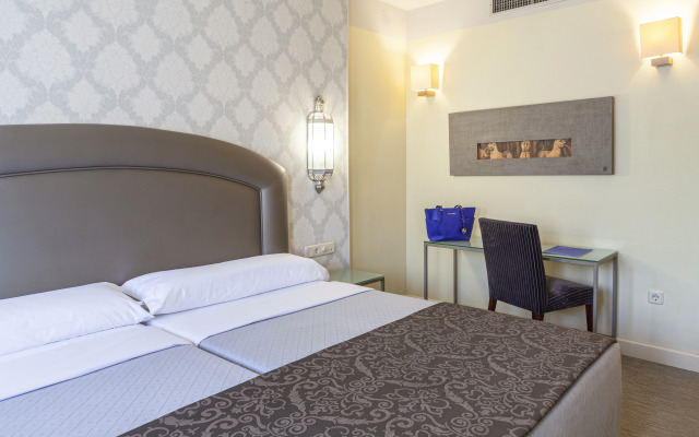 Hotel Macià Alfaros
