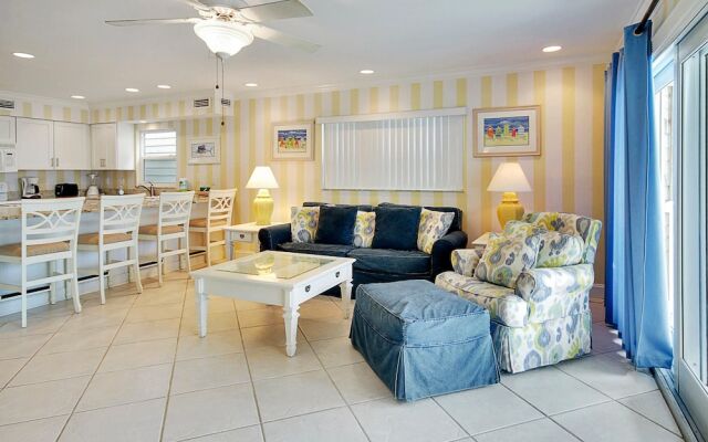 Sunset Villas 1 Beachfront/awesome Views/pool/bbq