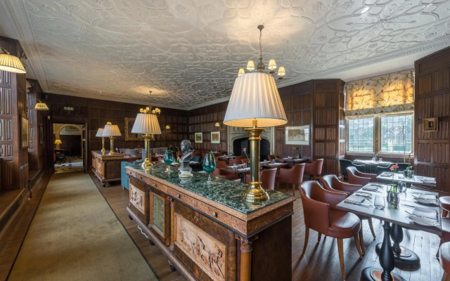 Rushton Hall Hotel & SPA
